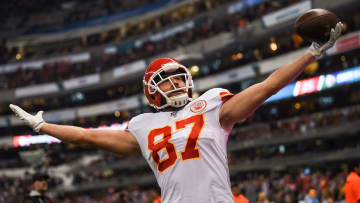 Travis Kelce en el Estadio Azteca