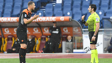Dzeko e l'arbitro Maresca