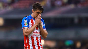 El lateral no se arregló con Chivas y saldrá del equipo