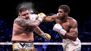  Ruiz Jr. perdió todas sus coronas de los pesos completos en una contienda contra Joshua en diciembre de 2019