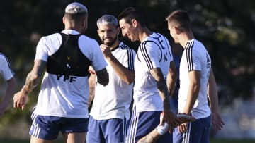 Agüero y Di María podrían cambiar de equipo pronto