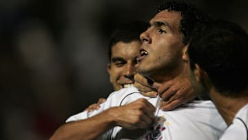 Com brasileiros e estrangeiros: relembre 30 atletas que fizeram sucesso no Brasileirão e agora estão no exterior. 