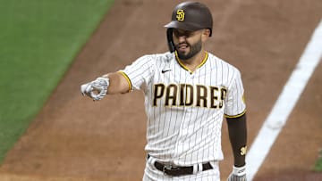 Eric Hosmer bateó para .636 de average en la primera semana de la temporada 2021 de la MLB