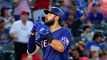 El slugger ligó 22 cuadrangulares en la campaña pasada con los Rangers