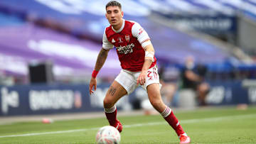 Von London nach Paris? Héctor Bellerín angeblich bei PSG angeboten