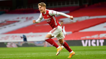 Ødegaard assinou contrato com o Arsenal | Arsenal v Tottenham Hotspur - Premier League