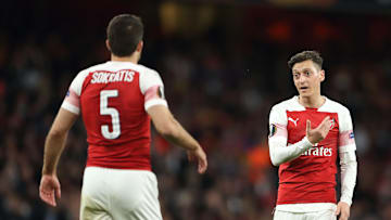 Sokratis und Özil sollen Arsenal verlassen