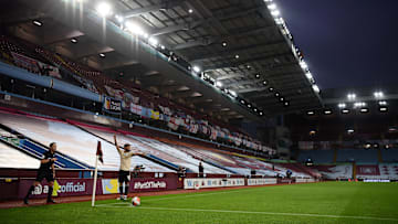 Aston Villa v Manchester United - Premier League