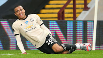 Aston Villa v Manchester United - Premier League