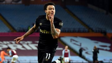 Jesse Lingard s'offre un doublé pour ses débuts.