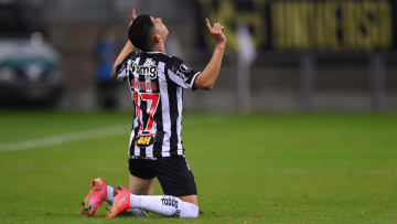 Savarino acabou com o Flamengo no Mineirão