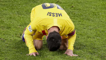 Messi jugando la final de la copa del rey