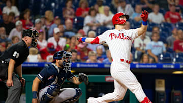 Dickerson batting for the Philadelphia Phillies in a game against the Atlanta Braves.