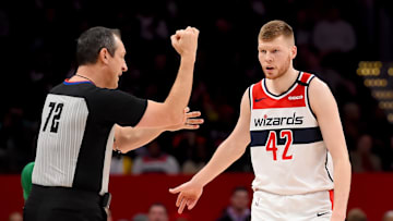 Davis Bertans no jugará en Orlando