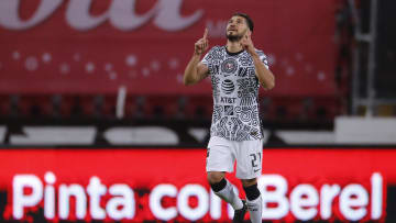 Ambos jugadores llamaron la atención por la manera en como cobraron el penal