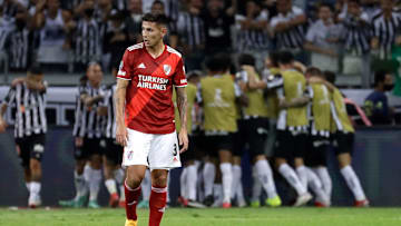 Angileri ante Mineiro