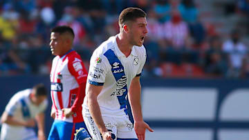 El delantero de la Franja está en la mira del director deportivo del Rebaño