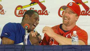 La competencia que protagonizaron Sosa y McGwire en 1998 por la marca de cuadrangulares fue épica