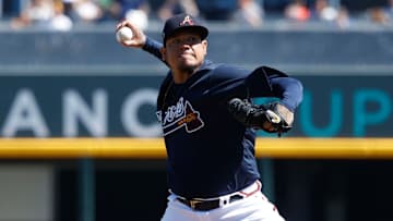 El venezolano Hernández no lanzó en 2020 en la MLB tras desistir de jugar con los Bravos