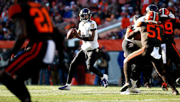 Lamar Jackson buscará su primera victoria en una postemporada este sábado ante los Titans