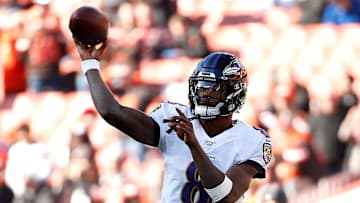 Lamar Jackson es el quarterback del equipo del año en la NFL