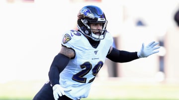 Baltimore Ravens DB Earl Thomas is making headlines for all the wrong reasons. 