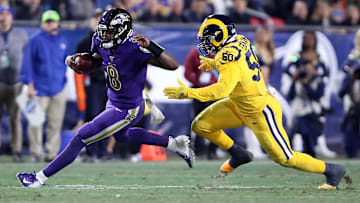 Lamar Jackson fue el conductor de los Ravens en el duelo contra los Rams