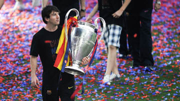 El y ella: Messi y la orejona.