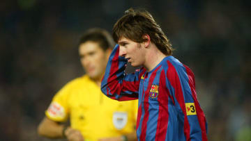 Messi en un partido contra el Sevilla en 2005