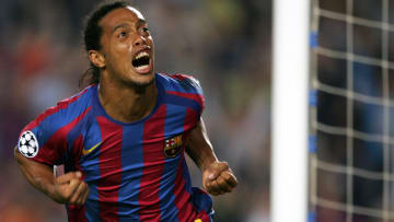 Ronaldinho tormented Chelsea in 2005