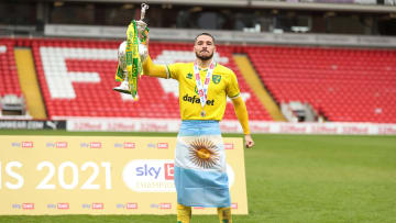 Barnsley v Norwich City - Sky Bet Championship - Emiliano Buendia, el tapado del seleccionado argentino.