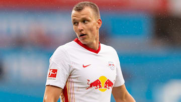 Lukas Klostermann wird RB Leipzig mit Knieproblemen vorerst fehlen