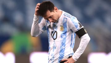 De nombreux acteurs du ballon rond pourrait être considérés comme les Raymond Poulidor du football. 