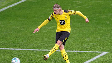Borussia Dortmund v Bayer 04 Leverkusen - Bundesliga
