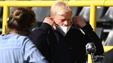 Oliver Kahn schließt einen transferlosen Sommer des FC Bayern nicht aus
