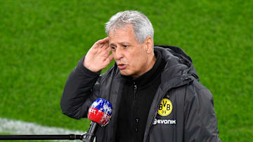 Lucien Favre coacht seine dritte Saison als BVB-Trainer