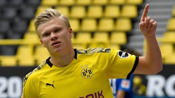 Borussia Dortmund v FC Schalke 04 - Bundesliga