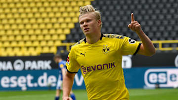 Borussia Dortmund v FC Schalke 04 - Bundesliga