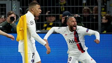 Neymar celebra su gol al Borussia Dortmund