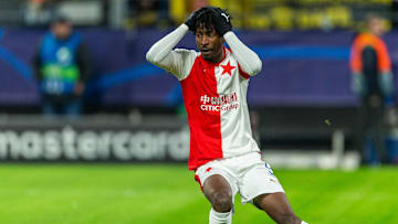 Peter Olaynika spielt seit zwei Jahren für Slavia Prag. Der VfB Stuttgart ist am 24-jährigen Offensivspieler interessiert.