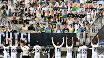 Gejubelt wurde 2020 meist nur vor leeren Rängen - oder wie in Gladbach: Vor Pappfiguren