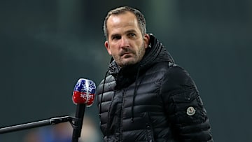 Manuel Baum muss gegen Freiburg ein halbwegs besinnliches S04-Weihnachten retten