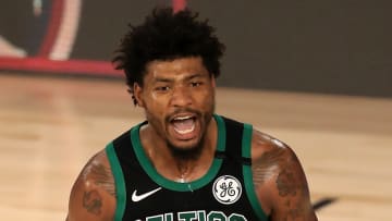 El base de la escuadra de Boston metió 16 de sus 19 puntos en el cuarto final