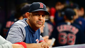 Alex Cora fue suspendido por todo 2020