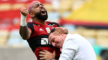 O Flamengo vai distribuir todo o dinheiro da premiação do troféu do Brasileirão entre jogadores, comissão técnica e demais funcionários do futebol. 