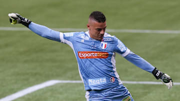 Felipe Alves, do Fortaleza, chamou atenção por motivos errados