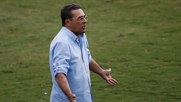 Técnico brilhou na sua reestreia ao fazer substituições pontuais e deixar a Raposa mais ofensiva 