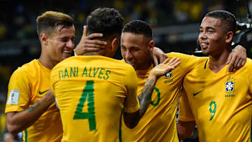 Com Neymar e Dani Alves e outras feras: veja as 50 maiores amizadas do mundo do futebol.