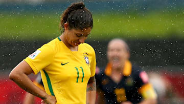 Brasil retira candidatura e não vai sediar Copa do Mundo de Futebol Feminino de 2023.