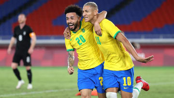 Richarlison (r., mit Claudinho) erzielte in den ersten 30 Minuten einen Hattrick.